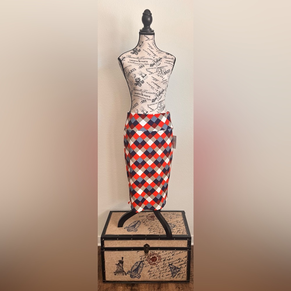LuLaRoe Red, Navy & White Diamond-Check Pencil Skirt